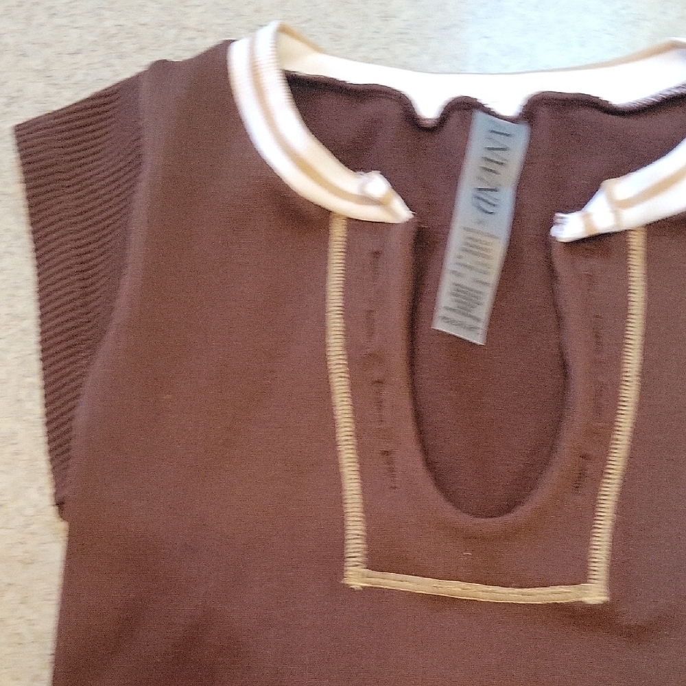 ANWND Chocolate Ribbed Crop Top Size M/L - Picture 3 of 9